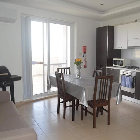 White Pearl Apart 5 Marsaxlokk Buitenkant foto